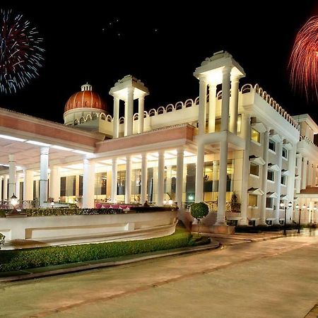 Holiday Regency Moradabad Exterior foto