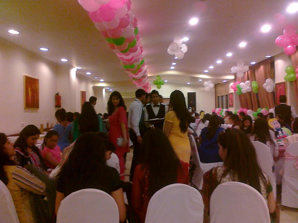 Holiday Regency Moradabad Exterior foto
