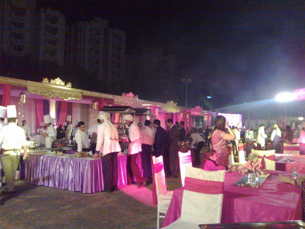 Holiday Regency Moradabad Exterior foto